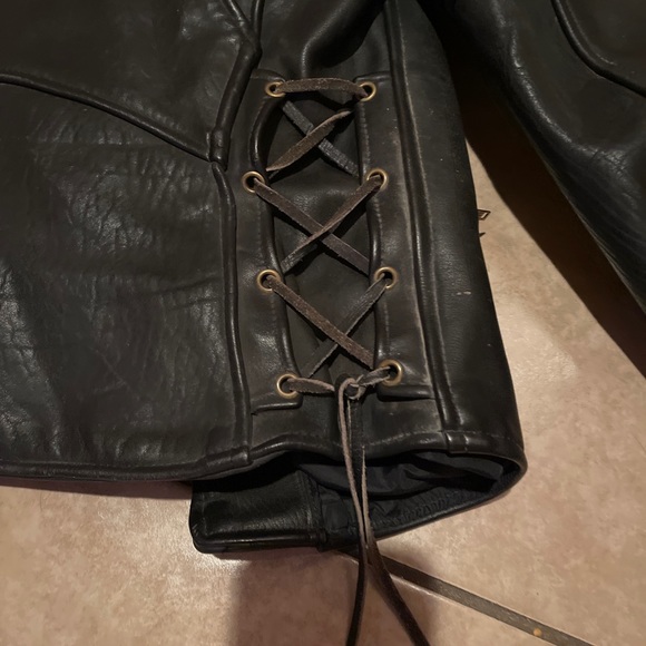 VTG Branded Garments Leather JKT. W/ Harley Davidson Patch. Sz. (42) . Sturgis - Picture 5 of 11